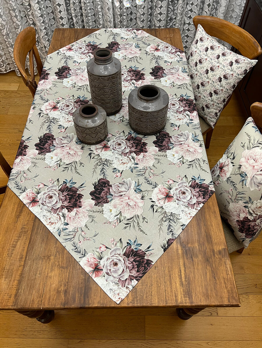 Ανοιξιάτικο Φλοράλ Τραπεζοκαρέ